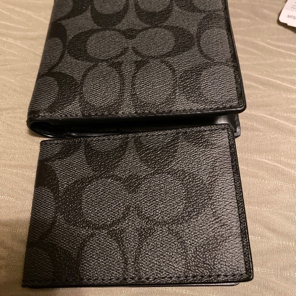 ✅Men’s Coach Double Wallet new with tags 🏷 !!!!!✅ - Picture 9 of 10